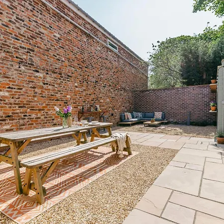 Bracken Cottage, The Lanes Cottages, Apartment *