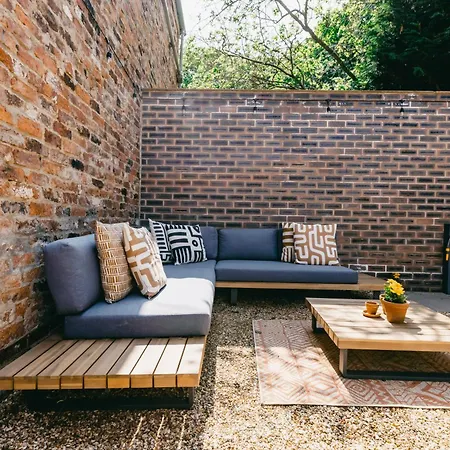 Bracken Cottage, The Lanes Cottages, Apartment *